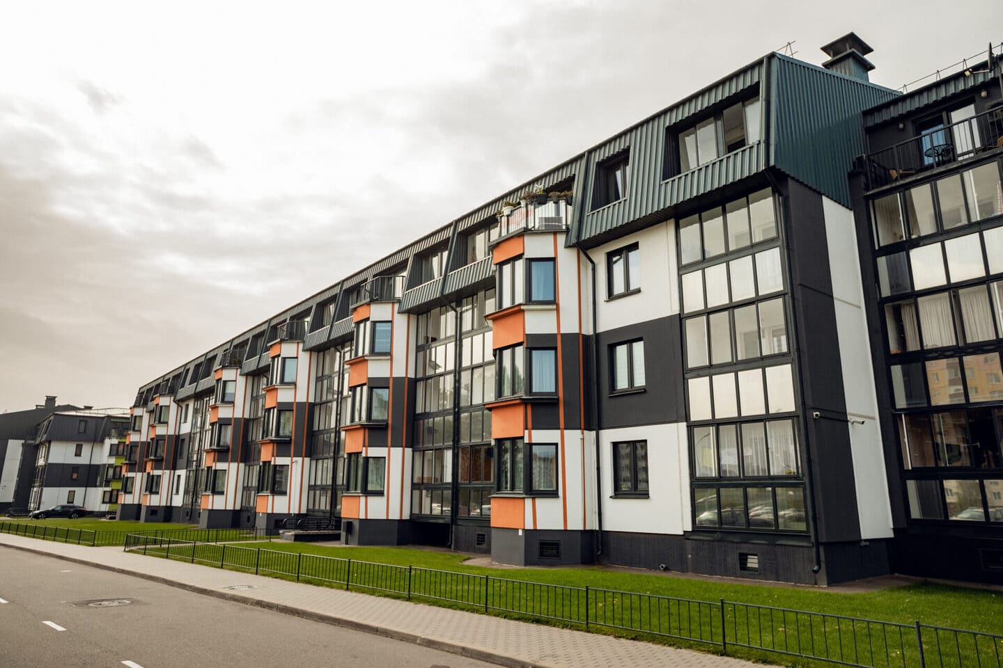 А-100. Жилые дома в квартале Зеленый Бор-3, д.Боровляны