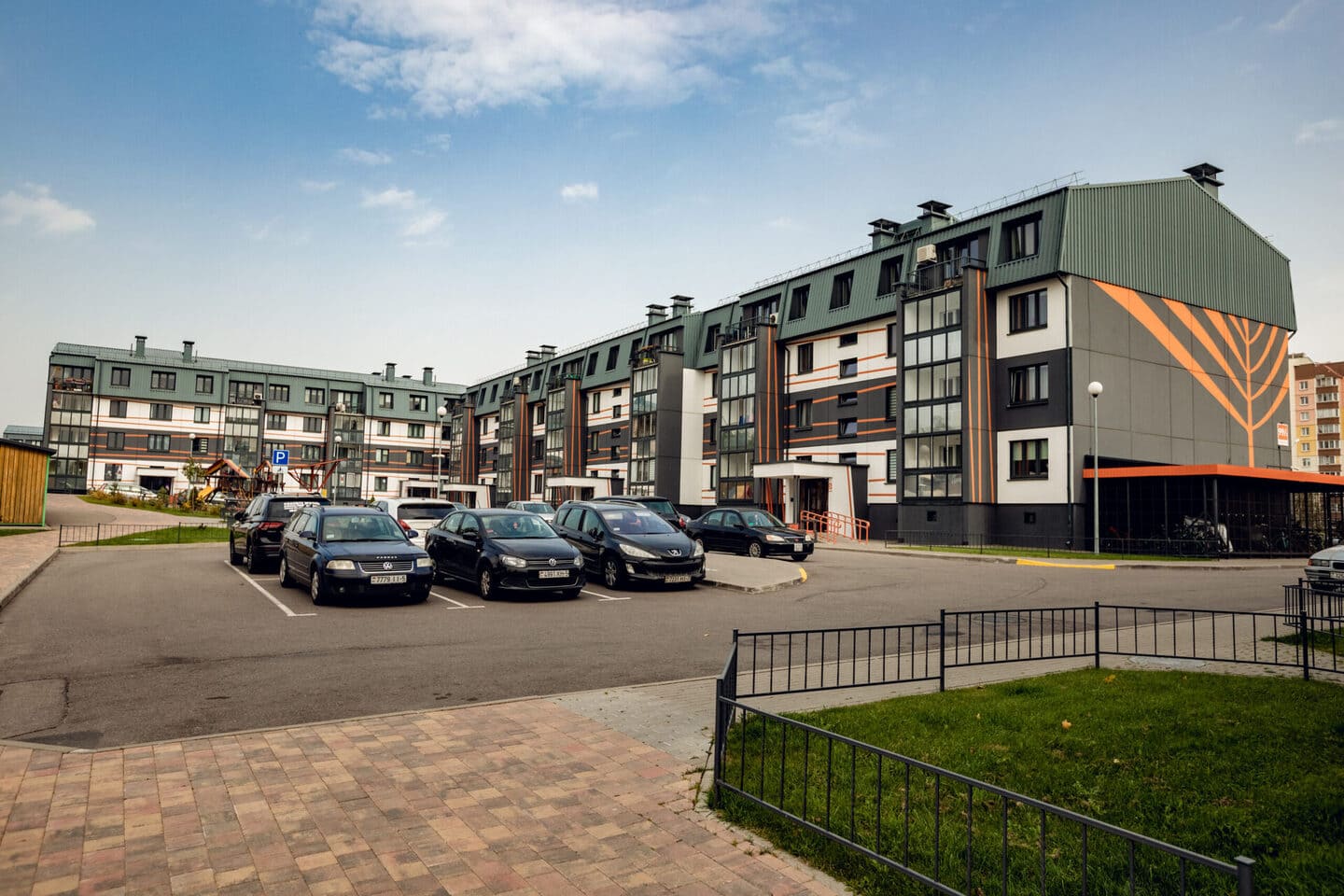 А-100. Жилые дома в квартале Зеленый Бор-3, д.Боровляны