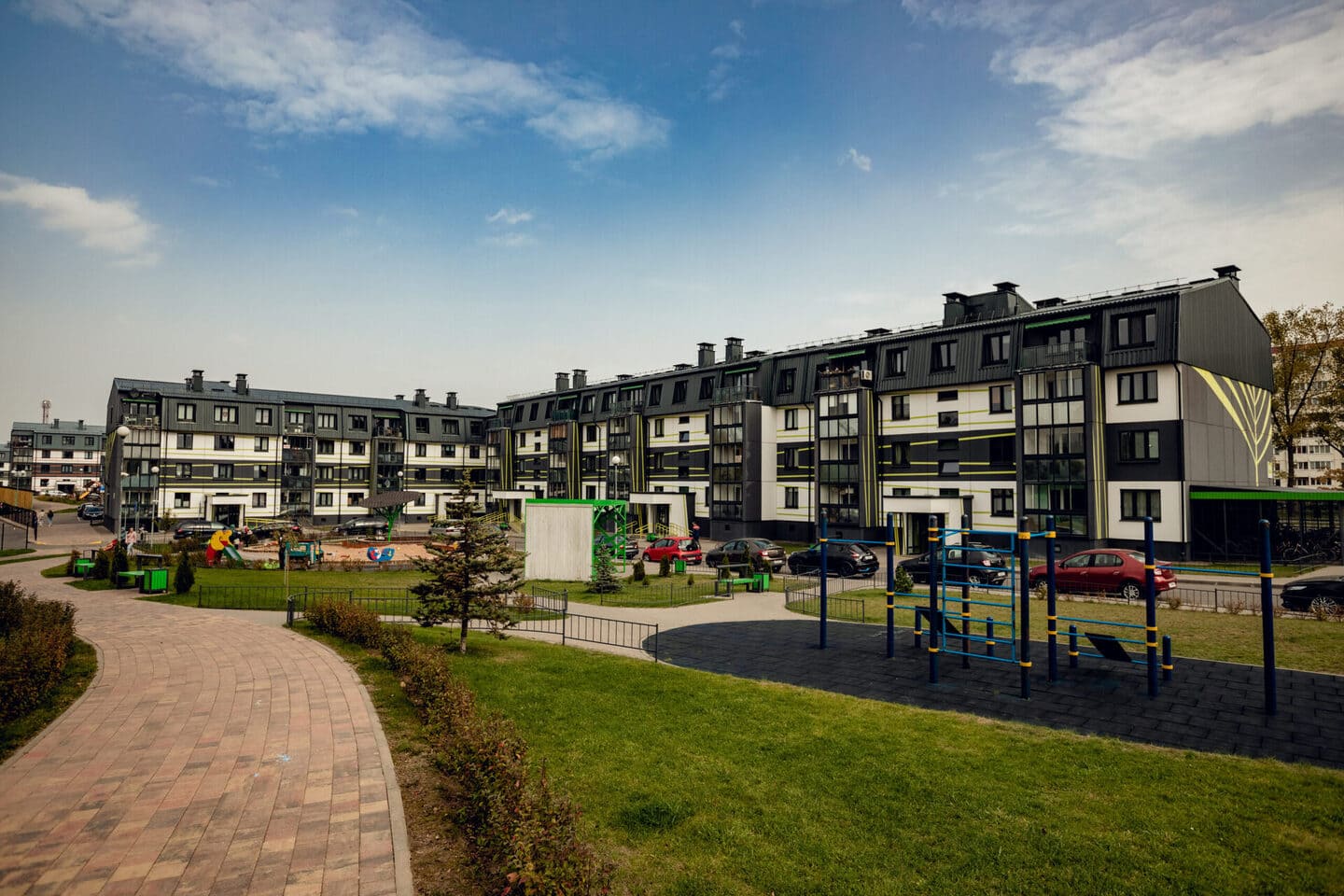 А-100. Жилые дома в квартале Зеленый Бор-3, д.Боровляны